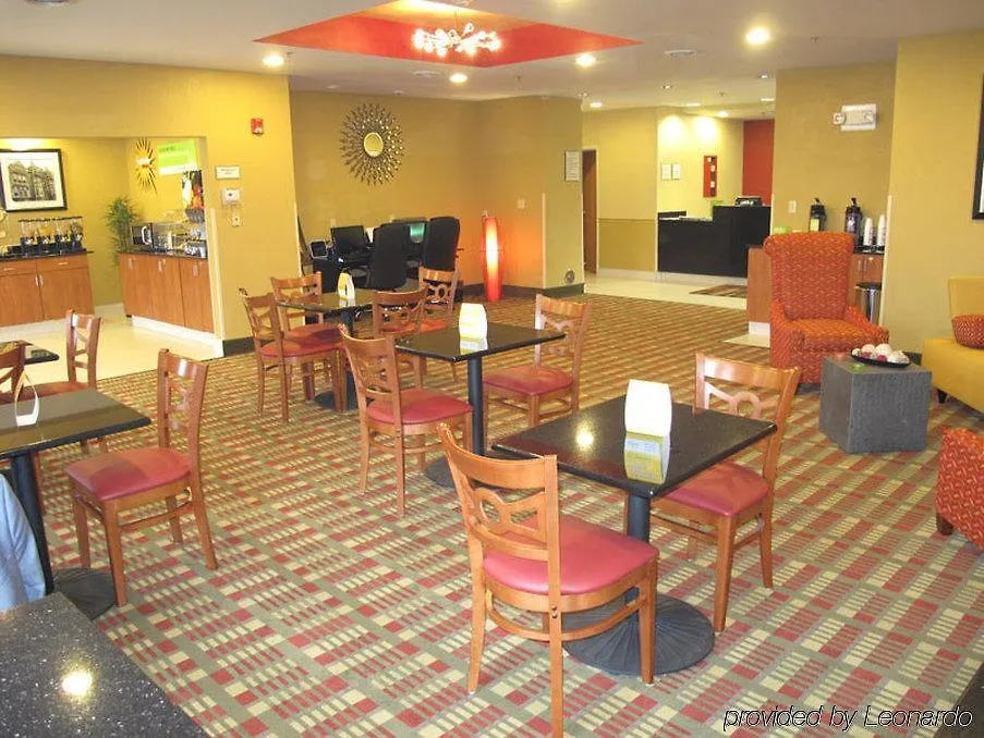 La Quinta By Wyndham Columbus West - Hilliard Hotel